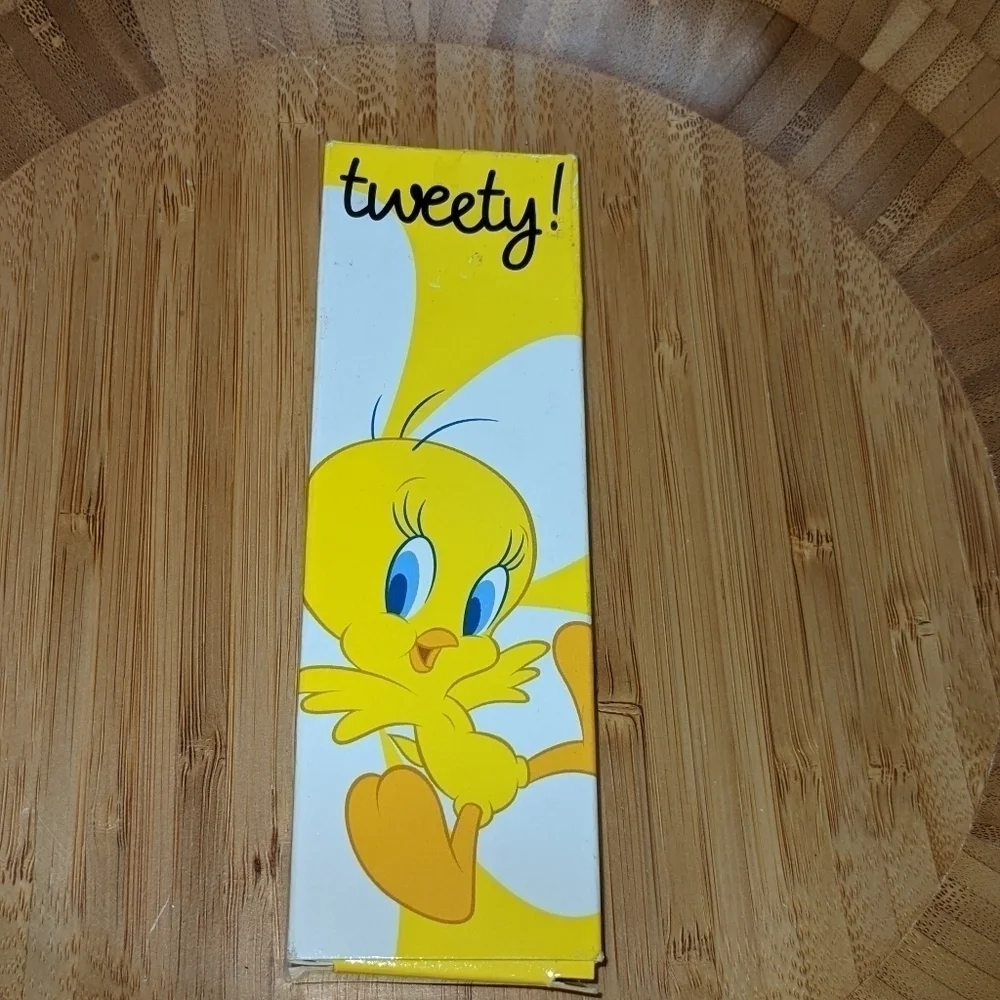 Yellow & Silver Tweety Bird Collectors Avon Watch 2007 NIB